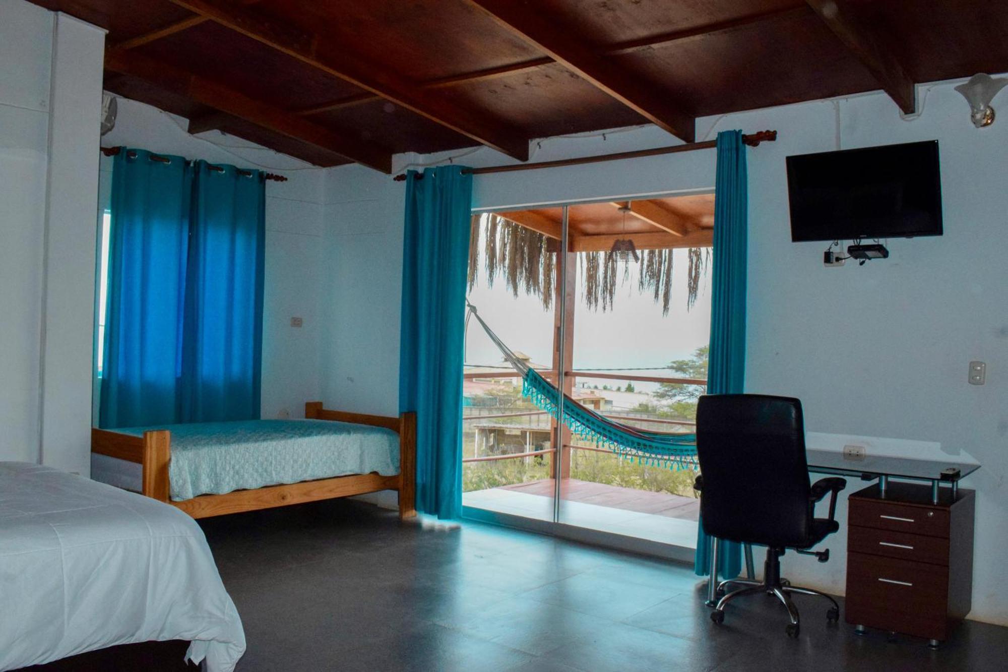 Mangata Hotel โลบิโตส ภายนอก รูปภาพ